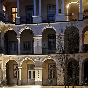 Your Gorgeous And Spacious Dream Free Parking Budapest